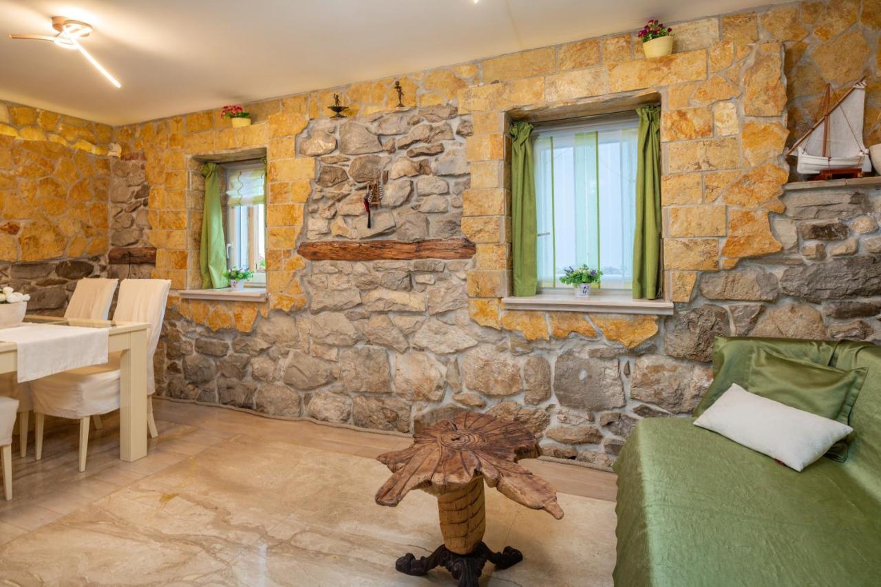 Royal Apartment Varos Split Buitenkant foto