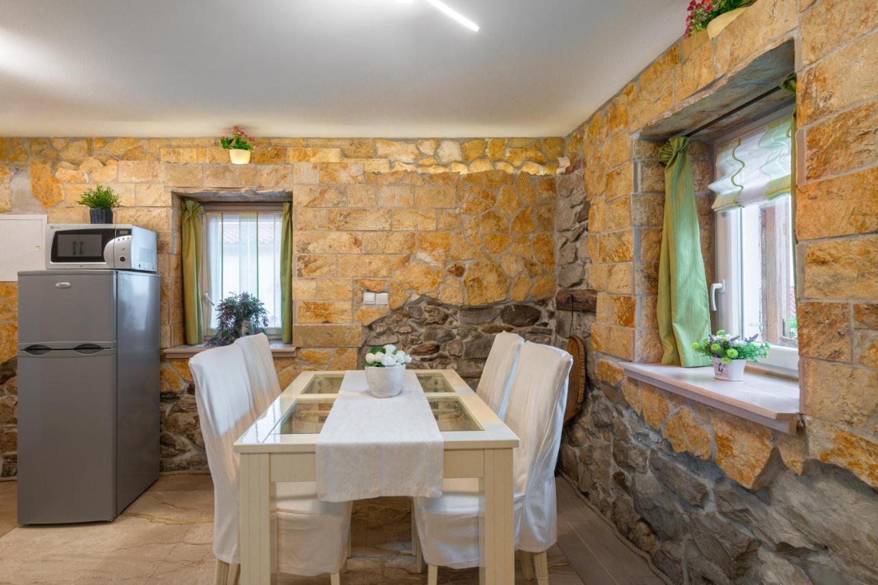 Royal Apartment Varos Split Buitenkant foto