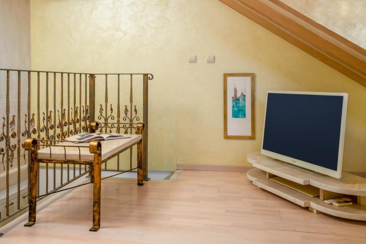 Royal Apartment Varos Split Buitenkant foto