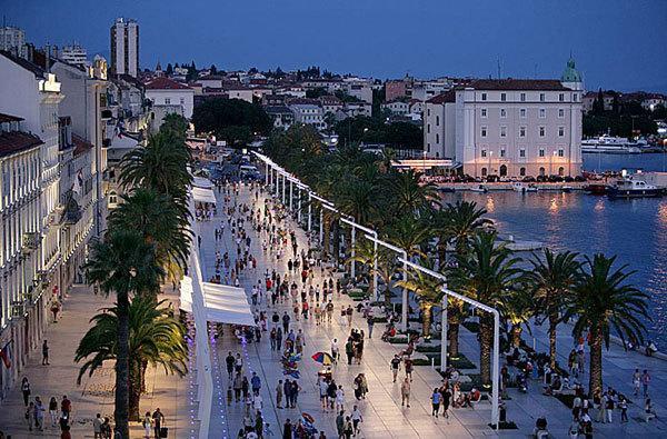 Royal Apartment Varos Split Buitenkant foto
